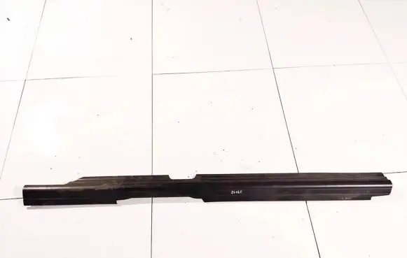 Volkswagen PASSAT B3 Front sill trim cover