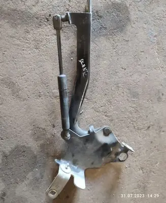 Renault Scenic III - Grand scenic III Engine bonnet/hood hinges ES71