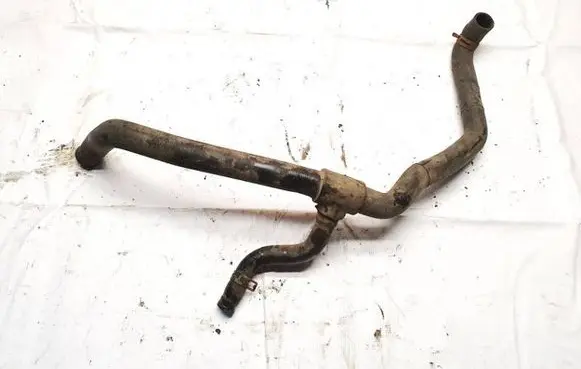 Volkswagen Touareg I Engine coolant pipe/hose