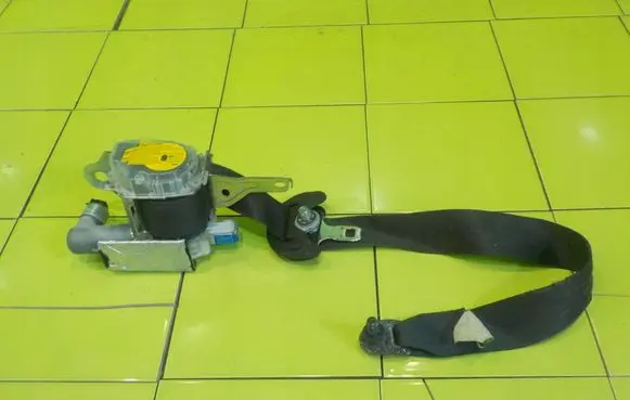 Mitsubishi Lancer VIII Front seatbelt 7Q7980P BEZPIECZENSTWA