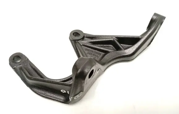 Volvo XC70 Front differential bracket 30735708