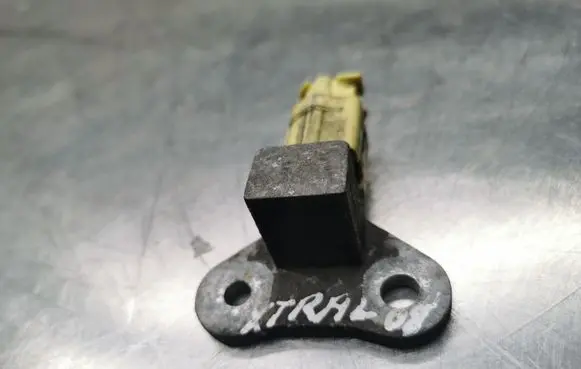 Nissan X-Trail T31 Airbag deployment crash/impact sensor