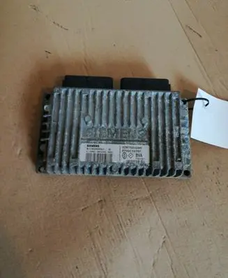 Renault Megane I Engine control unit/module 7700110707 H0M7700102885