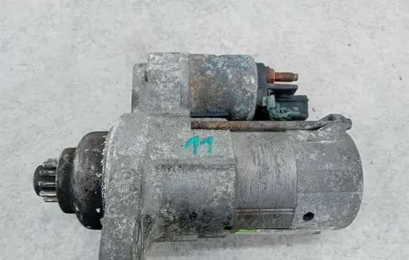 Volkswagen Touran I Starter motor 02Z911023H