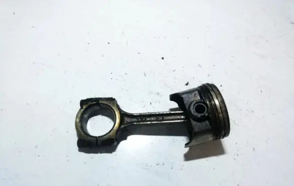 Suzuki Alto Piston with connecting rod 72f3