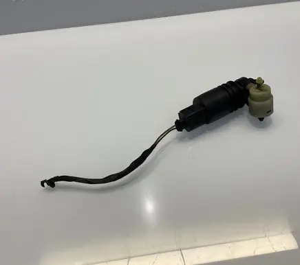 Mercedes-Benz E W212 Windscreen/windshield washer pump A2048660221 2048660221
