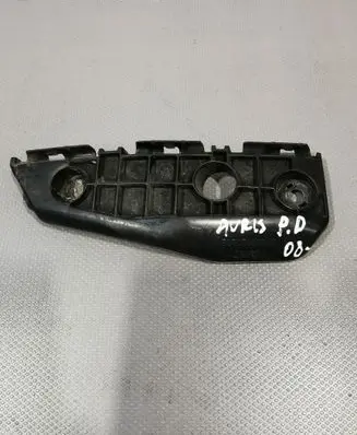 Toyota Auris 150 Front bumper mounting bracket 5253502040