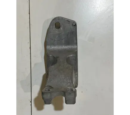 Ford Mustang VI Engine mounting bracket FR3C6B033CA