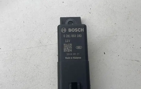 Glow plug pre-heat relay