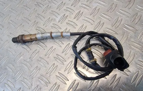 Volkswagen PASSAT B6 Lambda probe sensor 06F906262J