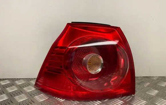 Volkswagen Golf V Rear/tail lights 1K6945095N