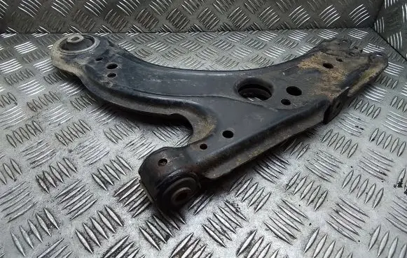 Volkswagen Golf IV Front lower control arm/wishbone