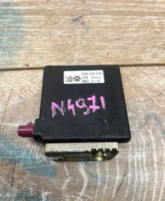 Volkswagen Golf VII Antenna control unit 2GA035534