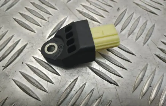 Lexus IS III XE30 Airbag deployment crash/impact sensor 8983112040