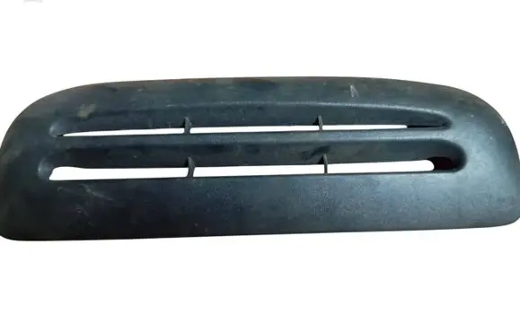 Ford Transit Quarter panel pressure vent 95VBV280B84