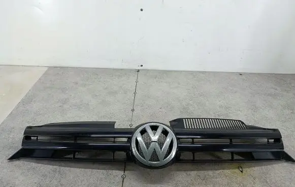 Volkswagen Golf VI Front grill 1K9853651