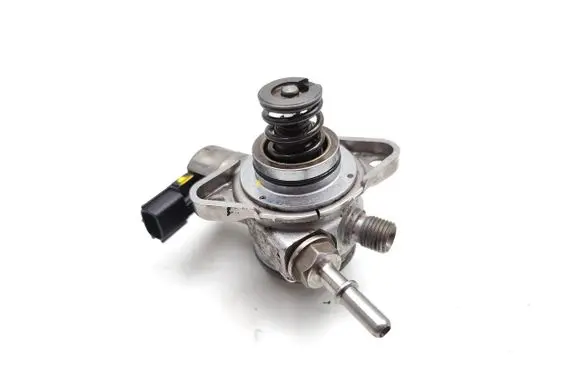 Nissan Qashqai Fuel injection high pressure pump 166307020R 820114643