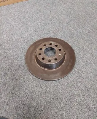 Volkswagen PASSAT B8 Rear brake disc 1K0615601M