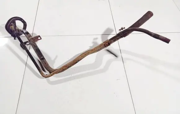 Mazda 2 Fuel tank filler neck pipe 