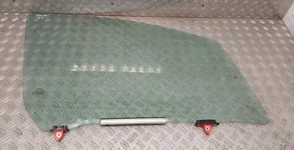 Toyota Yaris Front door window glass four-door