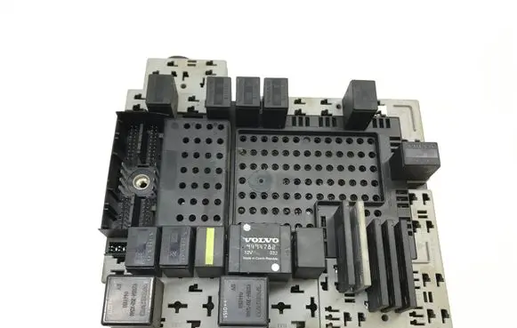 Volvo V70 Fuse box set 8688153 02W053 8645729