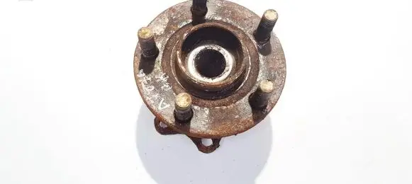 Subaru Legacy Rear wheel hub