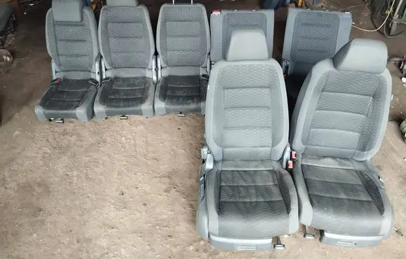 Volkswagen Touran I Seat set 