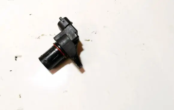 Mercedes-Benz ML W164 Camshaft position sensor A0051531328