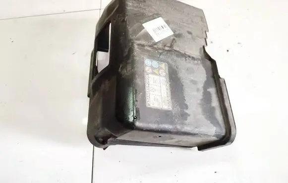 Skoda Octavia Mk1 (1U) Battery box tray 1J0915435B