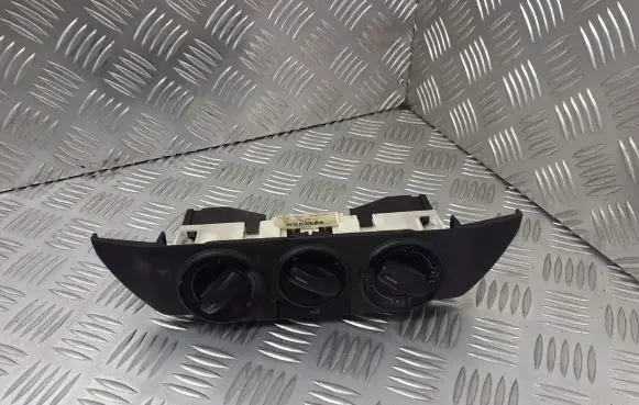 Volkswagen Polo IV 9N3 Interior fan control switch 6Q0819045P