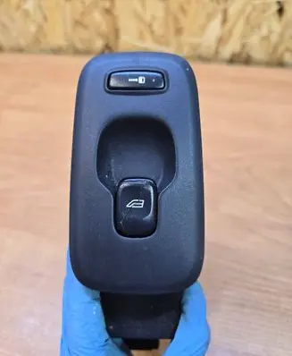 Volvo XC90 Electric window control switch 30737519 307375198