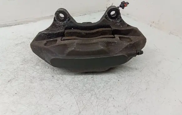 Volkswagen Touareg II Front brake caliper