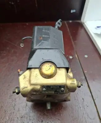 Mercedes-Benz E W124 ABS Pump 0265200043