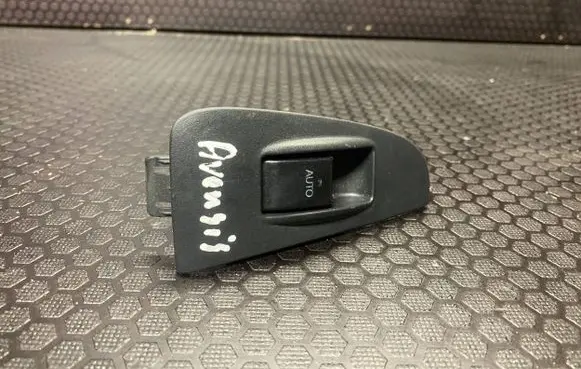 Toyota Avensis T250 Electric window control switch 7427105020