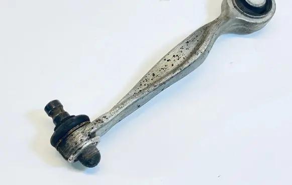 Front lower control arm/wishbone