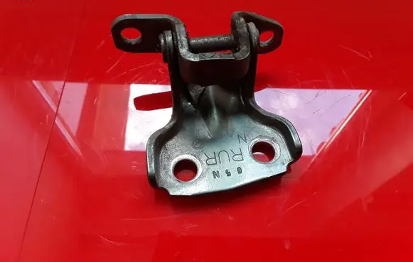 Subaru Forester SG Rear door upper hinge 65N