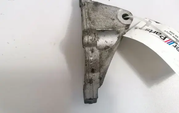 BMW 3 F30 F35 F31 Power steering pump mounting bracket 7810698