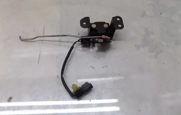 KIA Sportage Tailgate window lock/catch/latch 