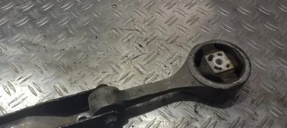 Skoda Fabia Mk2 (5J) Engine mount bracket 6q0199851ab