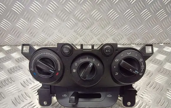 Mazda 2 Interior fan control switch UDF71