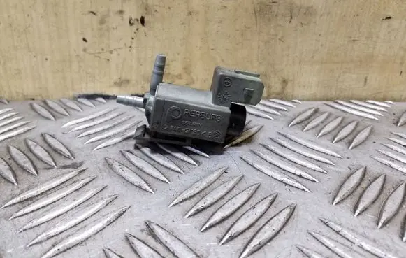 BMW X3 E83 Turbo solenoid valve 70078400 7537612