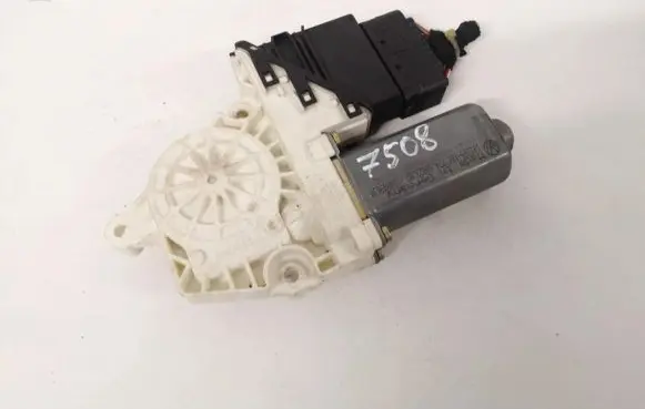 Seat Toledo II (1M) Rear door window regulator motor 1j4959811c