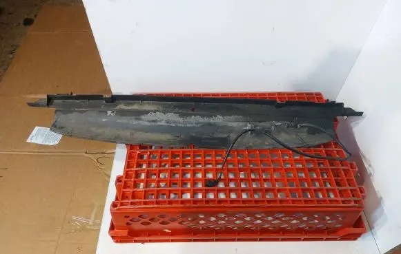 Audi A8 S8 D2 4D Bottom radiator support slam panel 4D0121333D