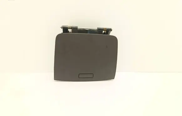Volkswagen Touareg II Front trunk storage compartment trim 7P6857922