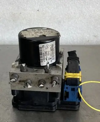 Renault Scenic III - Grand scenic III Master brake cylinder 