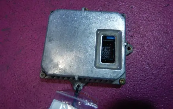 Voltage converter inverter