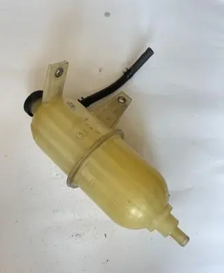 Toyota Hilux (AN10, AN20, AN30) Coolant expansion tank/reservoir