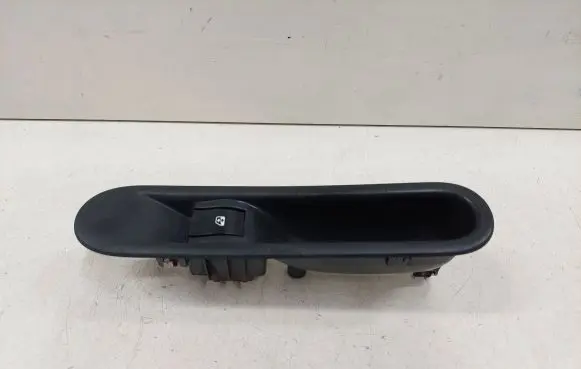 Renault Espace - Grand espace IV Electric window control switch 8200042263 31144M 8200327947