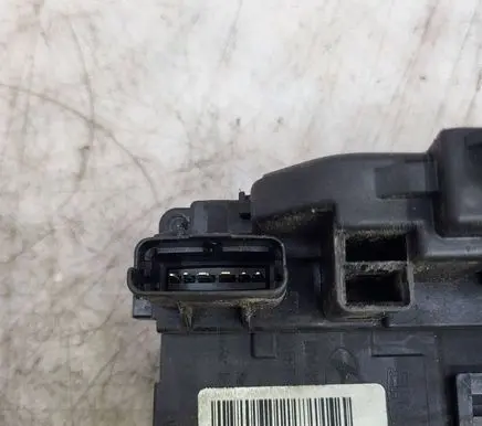 Hyundai Santa Fe Front door lock 813102B020
