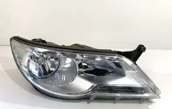 Volkswagen Tiguan Headlight/headlamp
